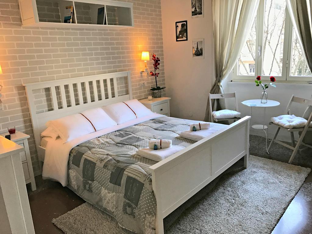 Moonlight Inn Guesthouse Roma Ngoại thất bức ảnh