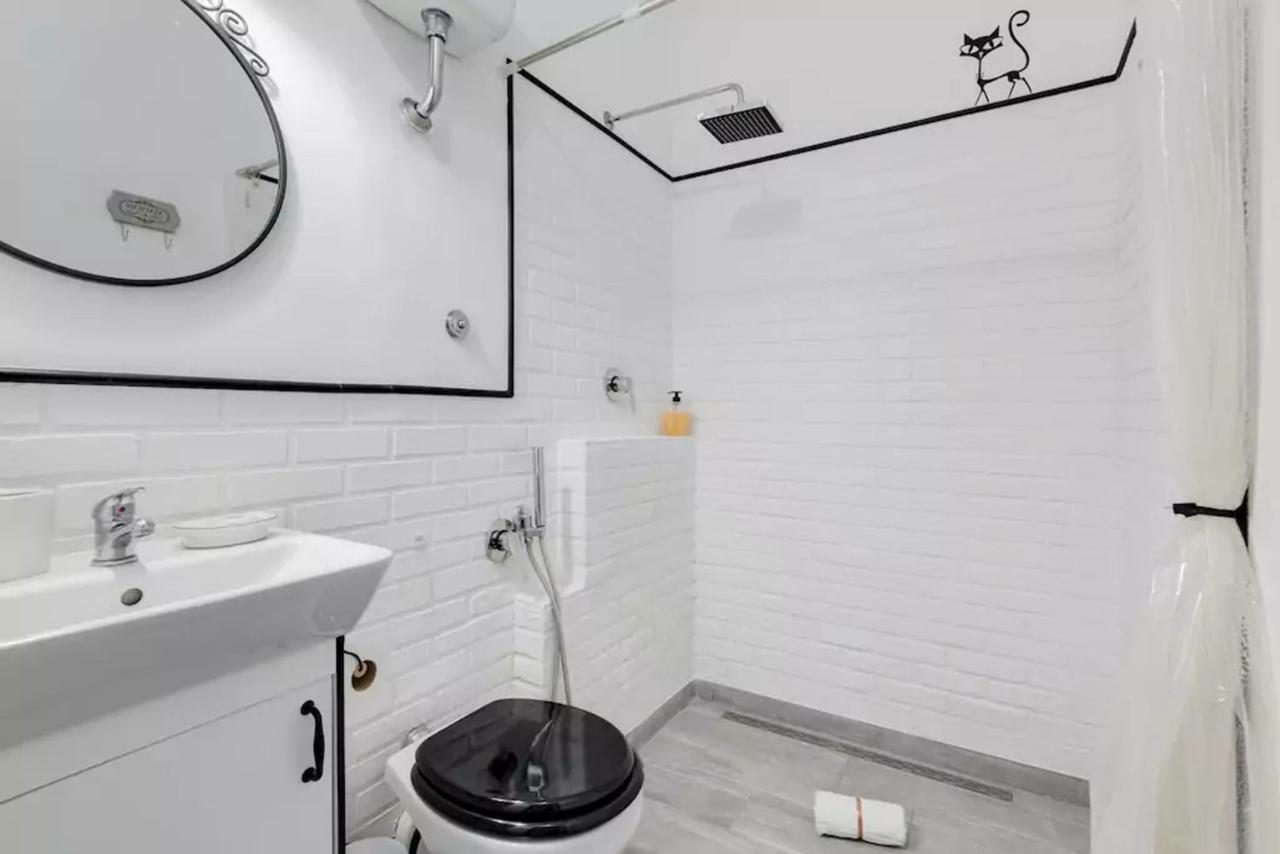 Moonlight Inn Guesthouse Roma Ngoại thất bức ảnh